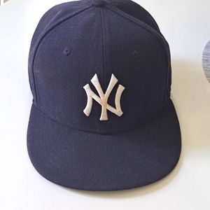MLB New Era New York Yankkes Classic Baseball Hat size 7 1/4